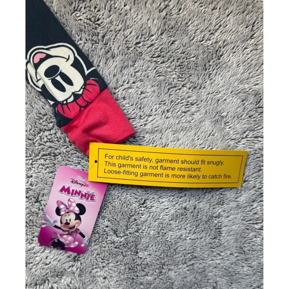Disney Minnie Mouse snug fitting